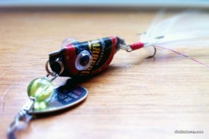 21_Fishing-Lures-diy-homemade-how-to-make-bottle-caps.jpg