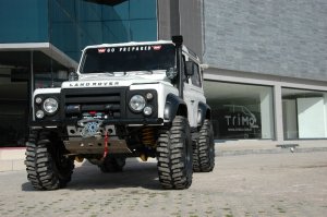 land-rover-defender-90-5.jpg