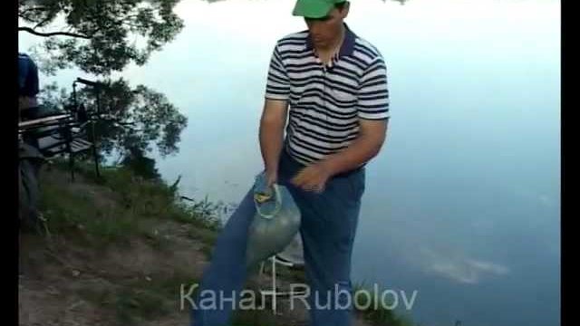 Карповая ловля на фидер. Приготовление прикормки для ловли в платном пруду. Bait for carp fishing